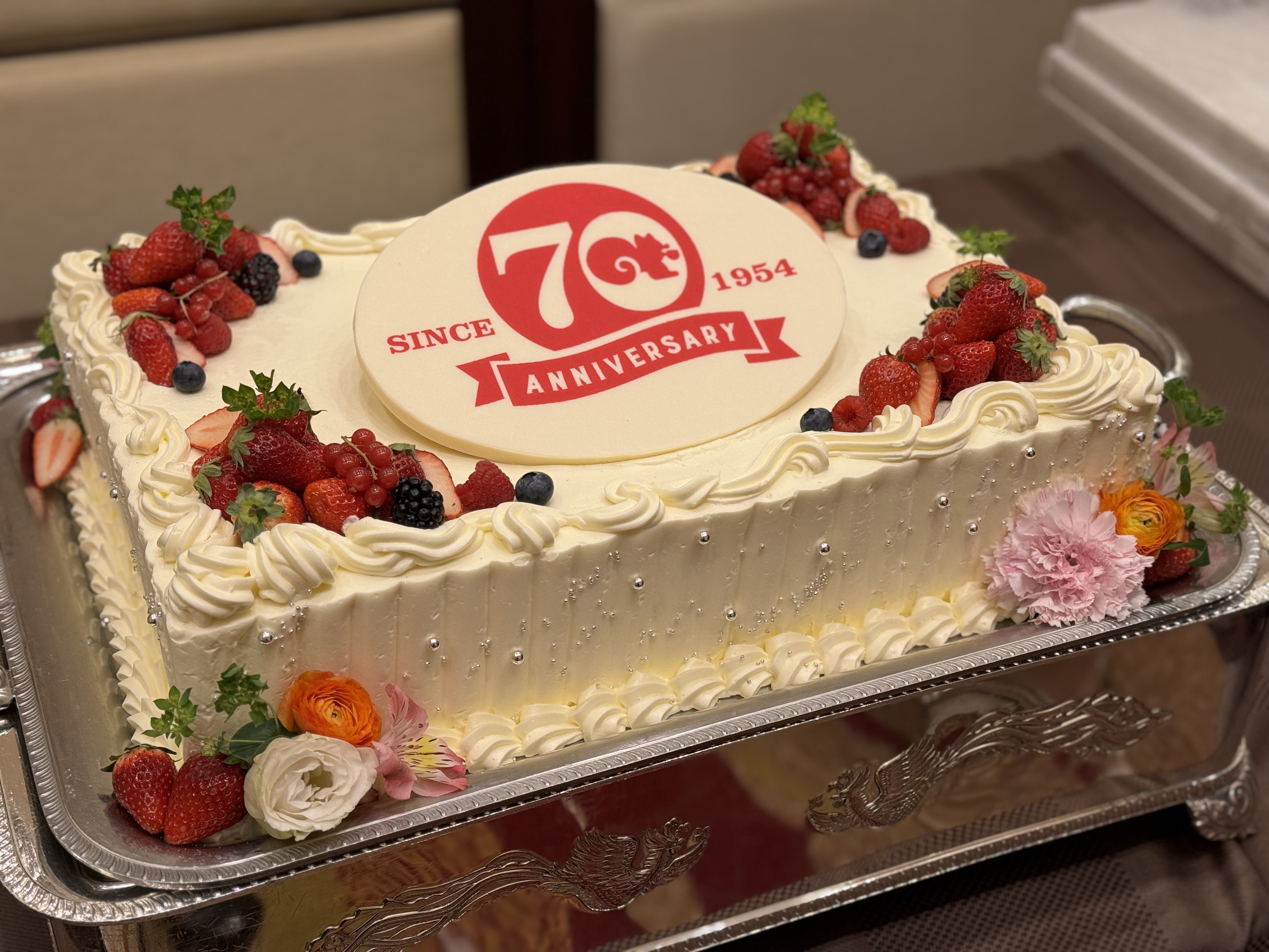 創業70周年記念バースデーケーキ